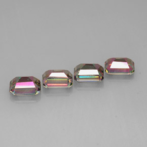 カラットの天然トップレインボーミスティックトパーズ（9×7 mm・エメラルドカット）