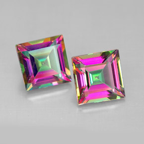 カラットの天然トップレインボーミスティックトパーズ（7.1×7 mm・四角）