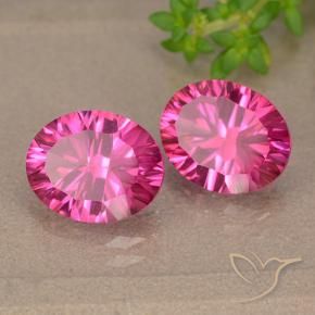 5.93カラットの天然濃いマゼンタミスティックトパーズ（9.9×8 mm・オーバルカット）
