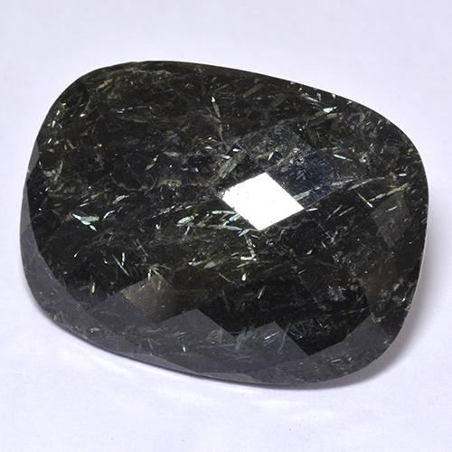 20.17カラットの天然黒ヌーミット（24.4×18.1 mm・クッションカット）