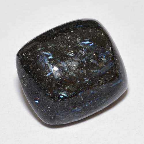 17.72カラットの天然ブルースパークルがかった黒ヌーミット（16.9×15.1 mm・クッションカット）