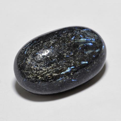 11.98カラットの天然ブルースパークルがかった黒ヌーミット（18×11.4 mm・オーバルカット）