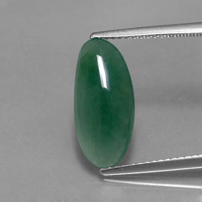 3.52カラットの天然グリーンオンファサイトジェイド（16.3×7.6 mm・ファンシーシェイプ）