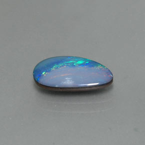 1.60カラットの天然マルチカラーオパールダブレット（12.7×7 mm・ファンシーシェイプ）