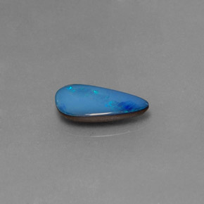 1.30カラットの天然マルチカラーオパールダブレット（13×6.7 mm・ファンシーシェイプ）