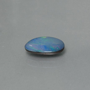0.92カラットの天然マルチカラーオパールダブレット（10.1×6.1 mm・ファンシーシェイプ）
