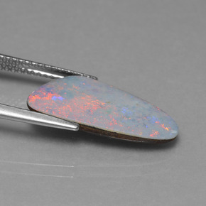 3.40カラットの天然マルチカラーダブレットオパール、ファンシーシェイプ、オペーク