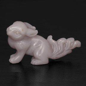 21.49カラットの天然マルチカラーオパール（38.3×19.9 mm・ファンシーシェイプ）