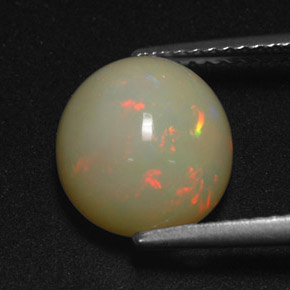 2.99カラットの天然マルチカラーオパール（11×9.6 mm・オーバルカット）