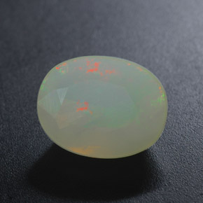 2.90カラットの天然マルチカラーオパール（12×9.3 mm・オーバルカット）