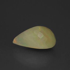 4.14カラットの天然マルチカラーオパール（14.8×9.8 mm・洋梨の形）