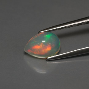 1.40カラットの天然マルチカラーオパール（10×7.4 mm・透明）