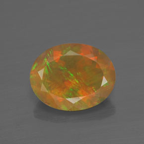 1.43カラットの天然マルチカラーオパール（10.1×8 mm・透明）