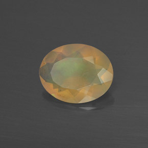 1.17カラットの天然マルチカラーオパール（10.1×8.1 mm・オーバルカット）