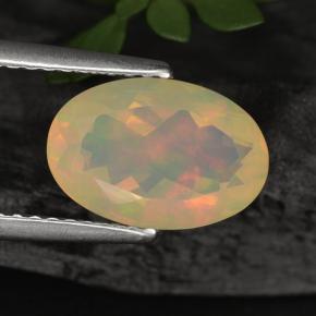 1.55カラットの天然マルチカラーオパール（10.8×7.4 mm・オーバルカット）