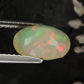 1.58カラットの天然イエローオパール（10.1×7.5 mm・オーバルカット）