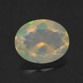 1.50カラットの天然マルチカラーオパール（10.1×8.1 mm・オーバルカット）