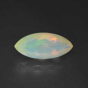 2.16カラットの天然マルチカラーオパール（15.8×7 mm・マーキス）