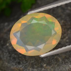 1.30カラットの天然マルチカラーオパール（10.1×8.2 mm・オーバルカット）
