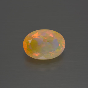 1.62カラットの天然マルチカラーオパール（10.7×7.7 mm・オーバルカット）