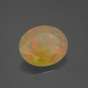 2.16カラットの天然マルチカラーオパール（11.1×9.1 mm・透明）