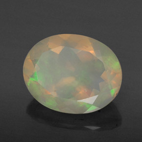 1.59カラットの天然マルチカラーオパール（10.2×8.1 mm・オーバルカット）