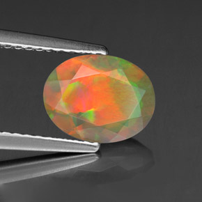 1.11カラットの天然マルチカラーオパール（9×7.1 mm・オーバルカット）