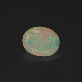 0.98カラットの天然マルチカラーオパール（9×7.1 mm・透明）