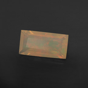 1.55カラットの天然マルチカラーオパール、透明、透明/半透明