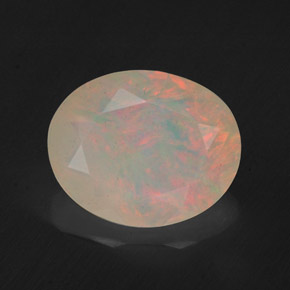 1.57カラットの天然マルチカラーオパール（10×8.1 mm・透明）