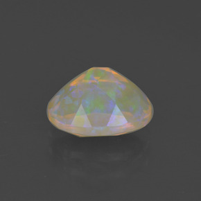 1.06カラットの天然マルチカラーオパール（8.3×6.2 mm・オーバルカット）
