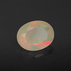 1.29カラットの天然マルチカラーオパール（9.2×7.2 mm・オーバルカット）