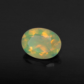 0.94カラットの天然マルチカラーオパール（8.4×6.4 mm・オーバルカット）
