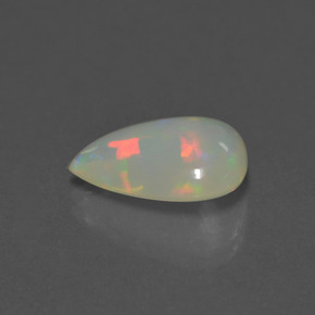 3.53カラットの天然ホワイトオパール（14.3×11.1 mm・洋梨の形）