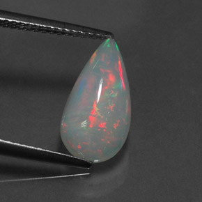 2.18カラットの天然マルチカラーオパール（14.4×7.5 mm・洋梨の形）