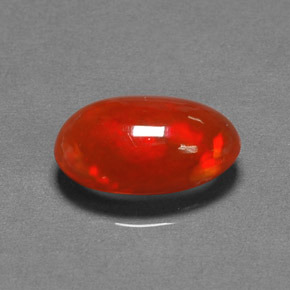 1.96カラットの天然マルチカラーオパール（12.8×8.7 mm・透明）