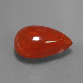 2.64カラットの天然マルチカラーオパール（13.7×8.8 mm・透明）