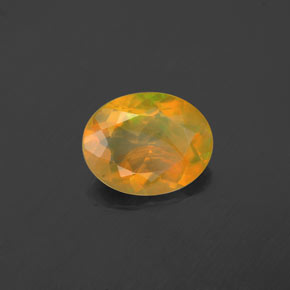 1.48カラットの天然マルチカラーオパール（10.1×8 mm・オーバルカット）