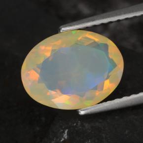 1.53カラットの天然マルチカラーオパール（10.4×7.8 mm・オーバルカット）