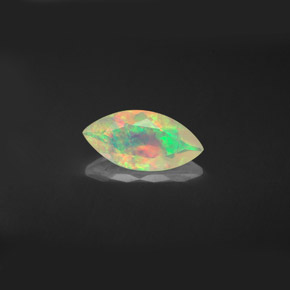 0.86カラットの天然マルチカラーオパール（11.7×5.8 mm・マーキス）