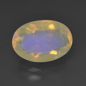 1.83カラットの天然マルチカラーオパール（11.3×7.8 mm・オーバルカット）