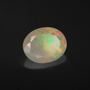 1.40カラットの天然マルチカラーオパール（10.1×8.1 mm・オーバルカット）