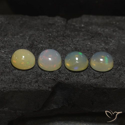 5.75ctw 天然 マルチカラー オパール, ラウンド, 半透明