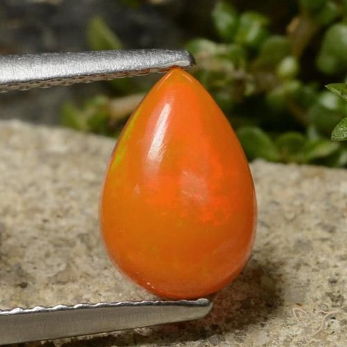 0.91ct 天然 赤みがかったオレンジ オパール, 洋梨の形, 半透明