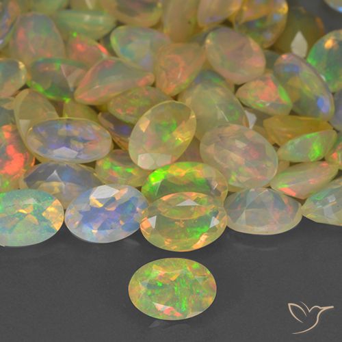 0.27ct 天然 マルチカラー オパール, 楕円形, 半透明