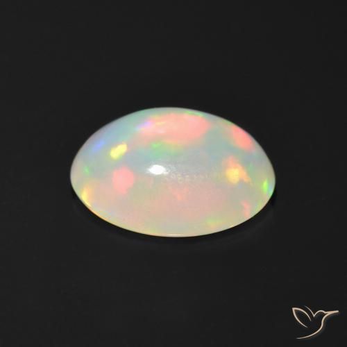 0.95カラットの天然マルチカラーオパール（8.7×6.8 mm・オーバルカット）