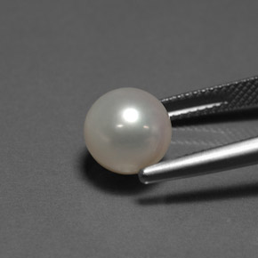 4.47カラットの天然クリームパール（8.61 mm・球体 / ボール）