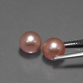カラットの天然ピンクパール（7.65 mm・球体 / ボール）
