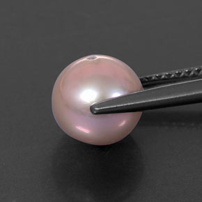 3.26カラットの天然ピンクがかったシルバーパール（7.79 mm・球体 / ボール）