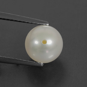 3.64カラットの天然シルバーホワイトパール（8.14 mm・球体 / ボール）
